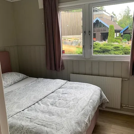 Med Utsikt Pa Solsiden Apartament
